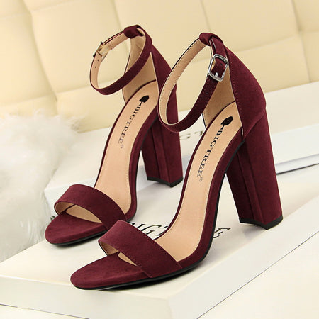 2019 shoes woman sandals women Rhinestones Chains Flat Sandals Thong Crystal Flip Flops sandals gladiator sandals 43 free ship